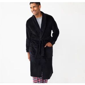 NWT!! Mens bathrobe. L/XL